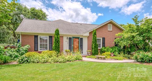 110 Bent Creek Ranch Rd, Asheville, NC, 28806-9521 | Card Image