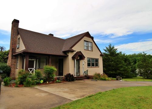 5920 Farmville Rd, Farmville, VA, 23901-5922 | Card Image
