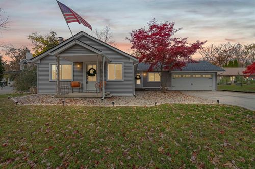 37975 Willowmere St, Harrison Township, MI, 48045-5324 | Card Image