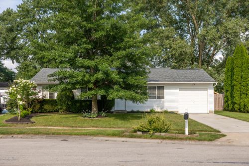878 Candy Ln, Galloway, OH, 43119-9493 | Card Image