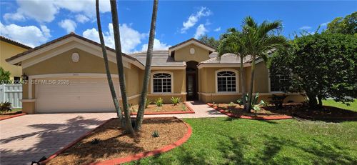 2823 Poinciana Cir, Hollywood, FL, 33026-3707 | Card Image