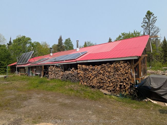 1408 Pearcely Rd, House other with 2 bedrooms, 1 bathrooms and 10 parking in Sundridge ON | Image 4