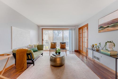 1d-2525 S Shore Drive, Milwaukee, WI, 53207 | Card Image