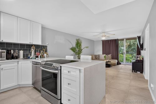 308-3301 Nw 47th Ter, Lauderdale Lakes, FL, 33319-6711 | Card Image