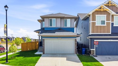 936 Langholm Dr Se, Airdrie, AB, T4A3P7 | Card Image