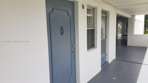 apt-207-950 Hillcrest Dr, Hollywood, FL, 33021-7815 | Card Image