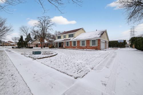 46922 Ben Franklin Dr, Shelby Township, MI, 48315-5222 | Card Image