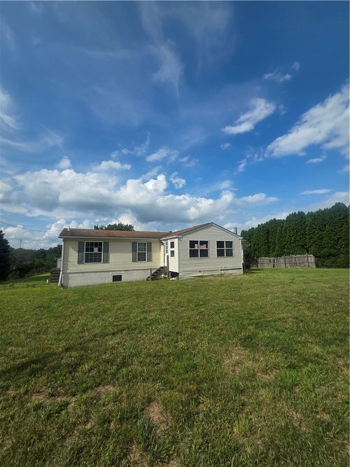 1242 Clark St, Mckeesport, PA, 15131 | Card Image
