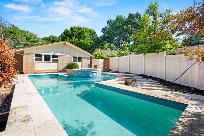 10528 Swallow Ln, House other with 3 bedrooms, 2 bathrooms and null parking in Dallas TX | Image 14