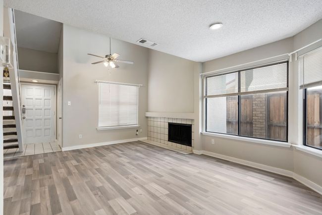 APT-137 - 521 Ranch Trl, Condo with 2 bedrooms, 2 bathrooms and null parking in Irving TX | Image 4