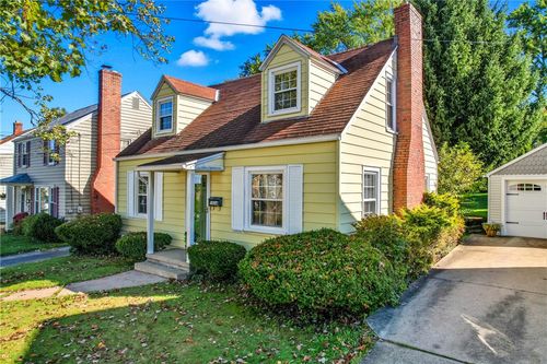 1014 Bon Air Dr, Sharon, PA, 16146-3514 | Card Image