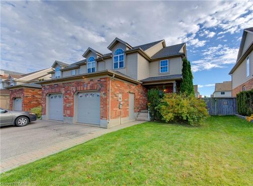 63 Swartz St, Kitchener, ON, N2E4A6 | Card Image