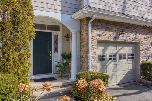4-4 Brook Ln, Danbury, CT, 06810-7121 | Card Image