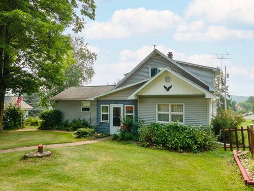 205 4th St, Alpha, MI, 49902-5120 | Card Image