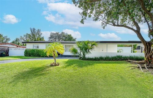 8810 Sw 43rd Ter, Miami, FL, 33165-5332 | Card Image
