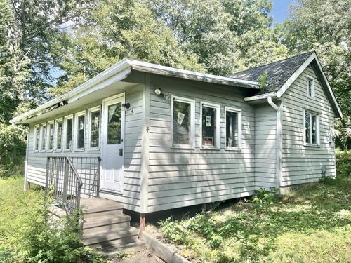 4 Mohawk Trail, East Hampton, CT, 06424 | Card Image