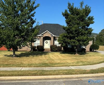 7404 Parktrace Lane, House other with 4 bedrooms, 3 bathrooms and null parking in Owens Cross Roads AL | Image 3