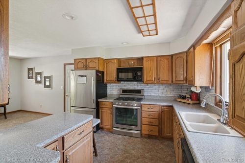 245 Lynbrook Dr, Coldwater, MI, 49036-9270 | Card Image