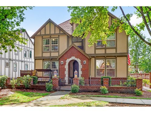 12026 Sw Surrey St, Wilsonville, OR, 97070-7377 | Card Image