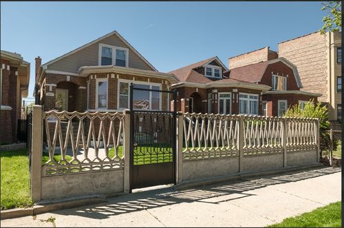 7612 S Honore St, Chicago, IL, 60620-5216 | Card Image