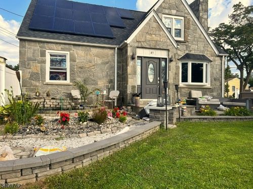 85 Boesel Ave, Manville, NJ, 08835-2205 | Card Image