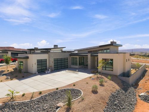 143-218 E Colima Rd, Washington, UT, 84780-4006 | Card Image