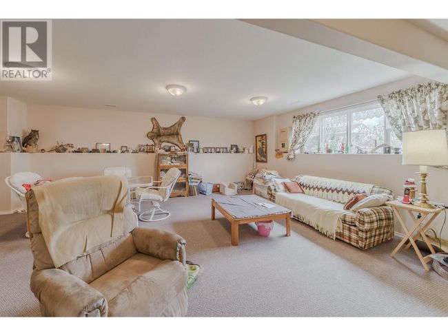 8562 Skyline Dr, House other with 5 bedrooms, 3 bathrooms and null parking in 70 Mile House BC | Image 31