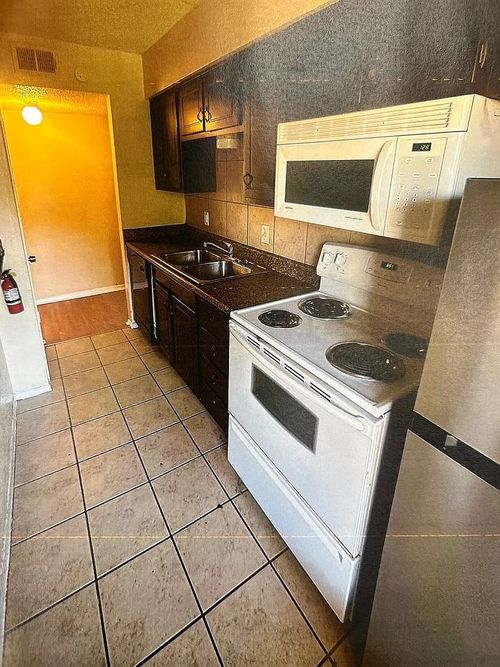 apt-222-5622 Boca Raton Blvd, Fort Worth, TX, 76112-2372 | Card Image