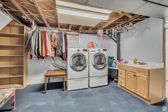 Washroom and storage room behind this | Image 25