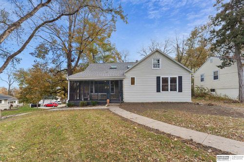 5201 S 77th St, Ralston, NE, 68127-3805 | Card Image