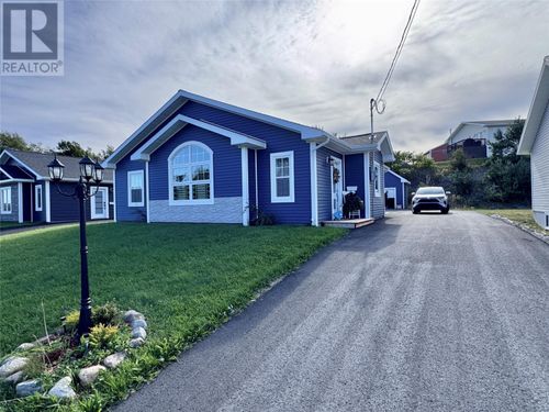 171-1 Queen St, Stephenville, NL, A2N2M3 | Card Image