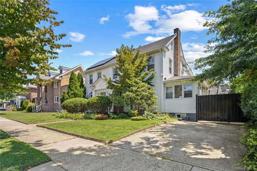 3549 167th St, Flushing, NY, 11358-1730 | Card Image