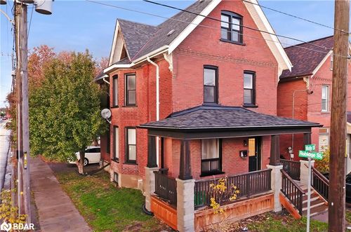 {{alt}} | Card Image