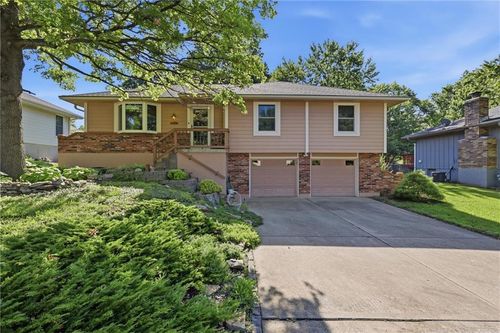 16311 Mckinley St, Belton, MO, 64012-1626 | Card Image