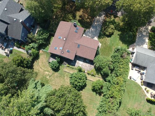 42 Lauren Ave, Dix Hills, NY, 11746-6628 | Card Image