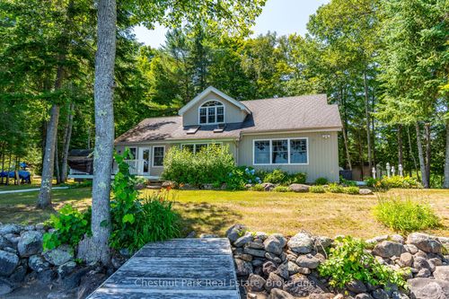 1142 Mccracken'S Lane, Minden, ON, K0M2K0 | Card Image
