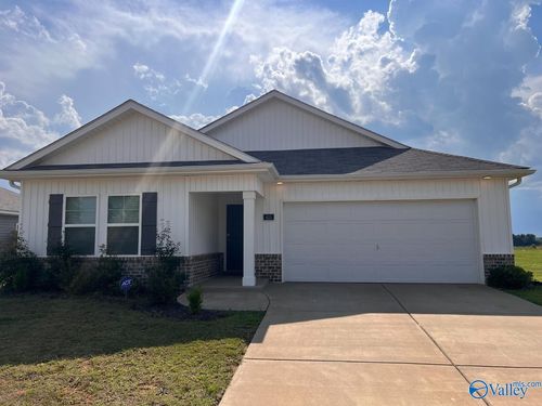 413 Maringa Ln, Meridianville, AL, 35759-3113 | Card Image