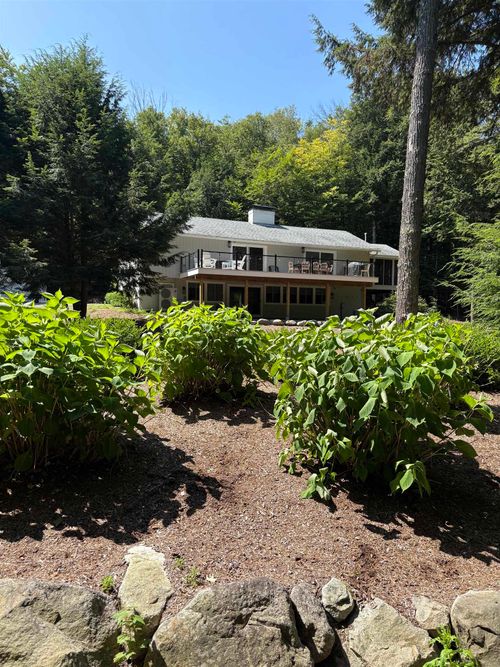121 Upper Bay Rd, Sunapee, NH, 03782-2331 | Card Image