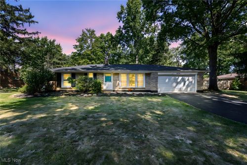 1555 Bonnie Rd, Macedonia, OH, 44056-1405 | Card Image