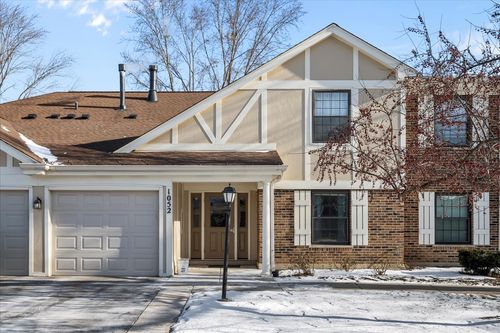 b1-1052 Southbury Ln, Wheeling, IL, 60090-2316 | Card Image