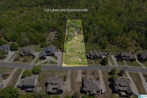 35-1776 Southpointe Dr, HOOVER, AL, 35244-6740 | Card Image