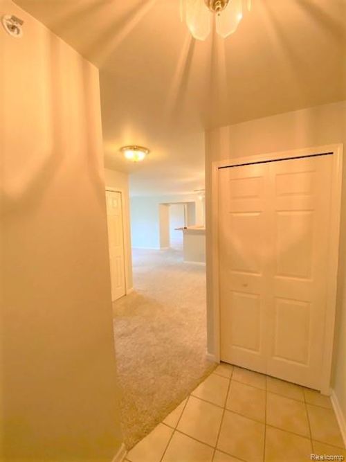 69041 Garden Dr, Richmond, MI, 48062-1568 | Card Image