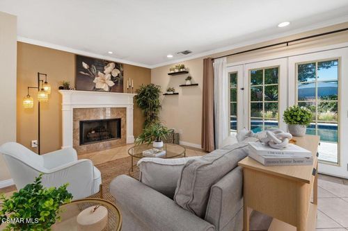 23805 Mobile St, West Hills, CA, 91307-3138 | Card Image