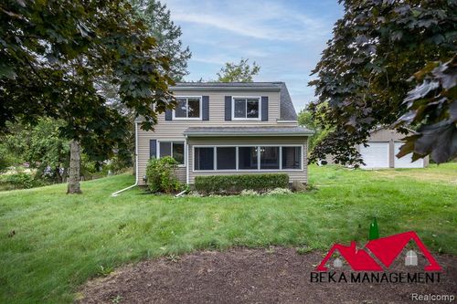 3093 Indianwood Rd, Lake Orion, MI, 48362-1116 | Card Image