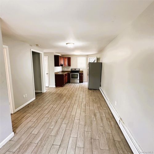2f-43 N Clinton St, Poughkeepsie, NY, 12601-2535 | Card Image