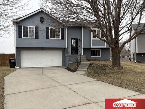 18911 T Cir, Omaha, NE, 68135-4117 | Card Image