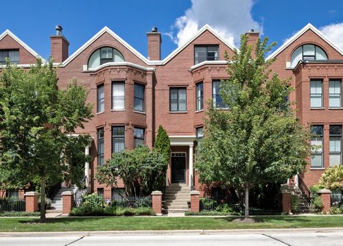 1803 Admiral Ct, Glenview, IL, 60026-8055 | Card Image