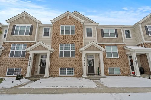 30W158 Wheeler Cir, Warrenville, IL, 60563-1627 | Card Image