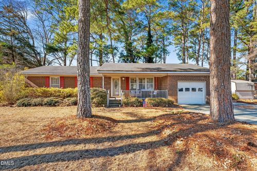 102 Robinson Dr, Goldsboro, NC, 27534-8977 | Card Image