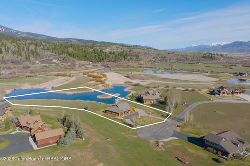 268 Willow Lake Dr, Alpine, WY, 83128 | Card Image